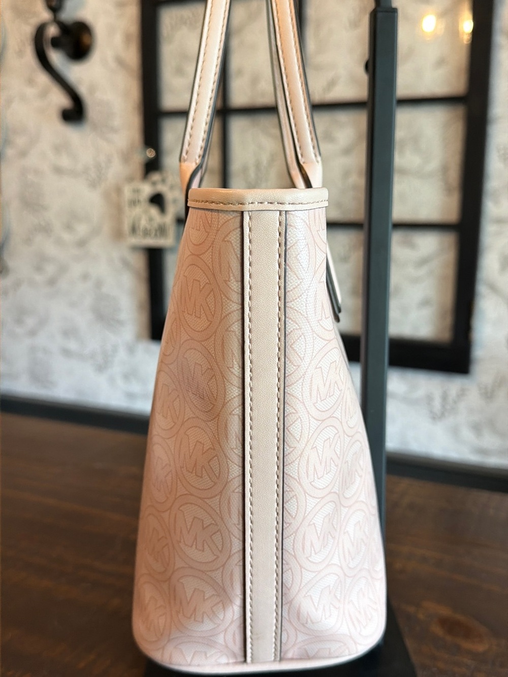 Michael Kors Pale Pink Signature Tote EUC. No call outs. - Picture 4 of 10